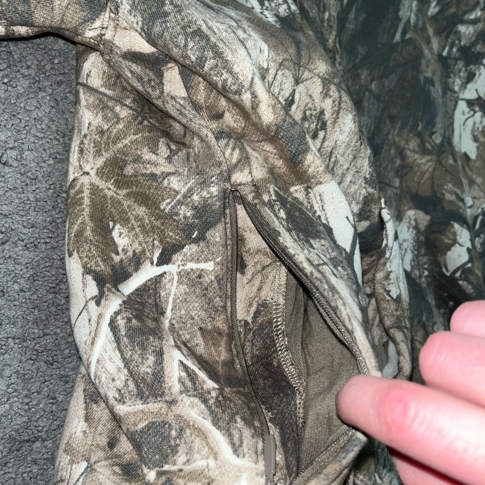 Hollister Camo Hoodies White and Green Bundle - Picture 7 of 9
